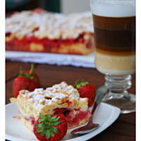 Kruche ciasto z truskawkami