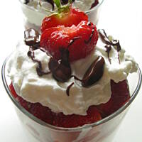 Najprostszy deser truskawkowy