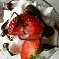 Najprostszy deser truskawkowy