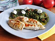 Fot. MIENTA, Grillowany kurczak ze szpinakiem