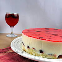 Truskawkowy torcik jogurtowy