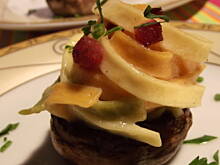 Fot. Agiatis, Pieczarka z makaronem w sosie serowym