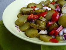 Fot. Babeczka_piecze, Surówka z kiszonych ogórków