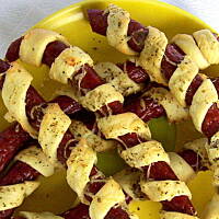 Kabanosy w cieście francuskiim