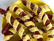 Fot. Agiatis, Kabanosy w cieście francuskiim