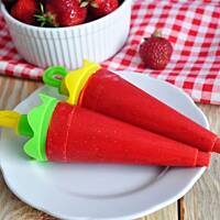 Ekspresowy, naturalny sorbet truskawkowy