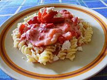 Fot. Mama - Różyczki, Makaron z serem i truskawkami