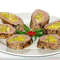 Poledwiczka faszerowana porem i pieczarkami