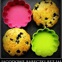 Mięciutkie jagodowe babeczki bez jaj