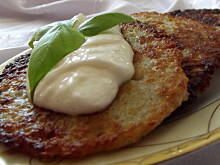 Fot. Agiatis, Placki ziemniaczane z kleksem śmietany