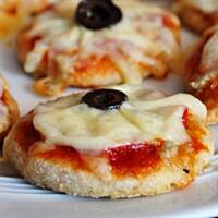 Miniaturowe pizzerki z kaszy manny