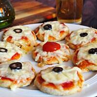 Miniaturowe pizzerki z kaszy manny