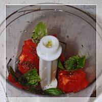 Błyskawiczna zupa krem brokułowa z akcentem pomidorowym