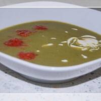 Błyskawiczna zupa krem brokułowa z akcentem pomidorowym