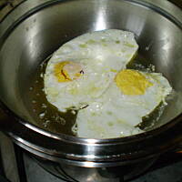 jajka sadzone (mama karmiąca)