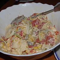 Sałatka imprezowa z salami