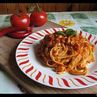 Linguine z sosem pomidorowym