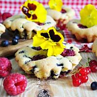 Babeczki z darami lata