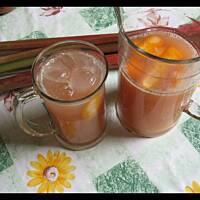 Napój rabarbarowo-pomarańczowy