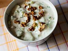 Fot. wjosna, Chłodnik z ogórkiem i orzechmi