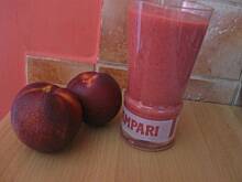 Fot. MonikaMariolka, Koktajl malinowy z nektarynkami