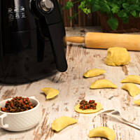 Pierożki pieczone z wołowiną