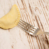 Pierożki pieczone z wołowiną