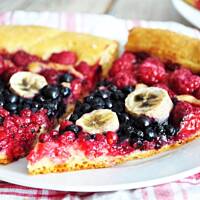 Pyszna pizza z owocami