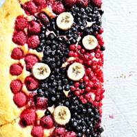 Pyszna pizza z owocami