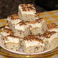 Placek z bezą i bitą śmietaną