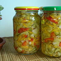 Sałatka z ogórków i papryki