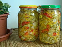 Fot. neszka77, Sałatka z ogórków i papryki