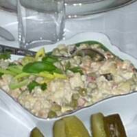 tradycyjna sałatka warzywna