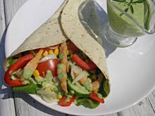 Fot. olusia23, Tortilla pełna warzyw z ziołowym sosem