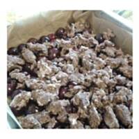 Pleśniak / Skubaniec / Kruszaniec z wiśniami i płatkami migdałowymi