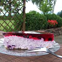 Sernik z jagodami na zimno