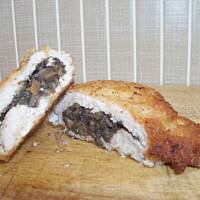 Kotlet schabowy nadziewany pieczarkami