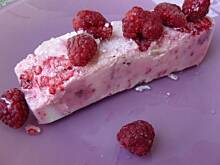 Fot. Babeczka_piecze, Lody jogurtowe z malinami i migdałami