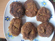 Fot. MonikaMariolka, Kotlety jaglano - marchewkowe z jajkami ugotowanymi