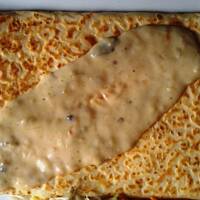 Naleśnik z szparagami i sosem porowym