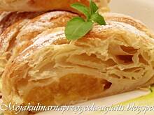 Fot. Agiatis, Brzoskwinie w cieście francuskim