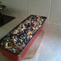 Drożdżowe z czarną porzeczką - na keksówke