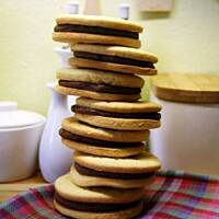 Ciastka Alberty z kremem kakaowym