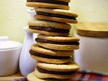 Fot. APM, Ciastka Alberty z kremem kakaowym