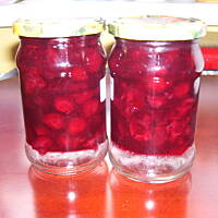 Dżem wiśniowy z kawałkami owoców