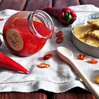 Słodkie konfitury z chili