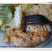 Delikatne filety drobiowe w panierce sezamowej