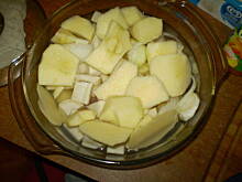 Fot. Wróbelek, wieprzowina, ziemniak,pietruszka, cebula, jabłko po 8 m-cu