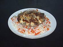 Fot. Gintruś, Zapiekany placek mięsno-paprykowy na ryżu z warzywami