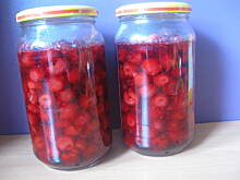 Fot. MonikaMariolka, Wiśnie na zimę zasypane cukrem